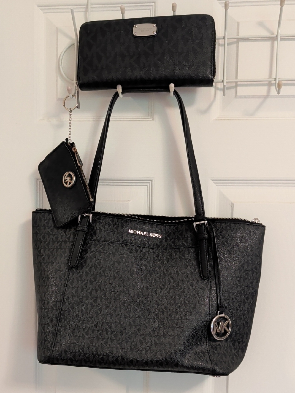 Michael Kors Black Signature Tote with Wallet and Key Pouch Set